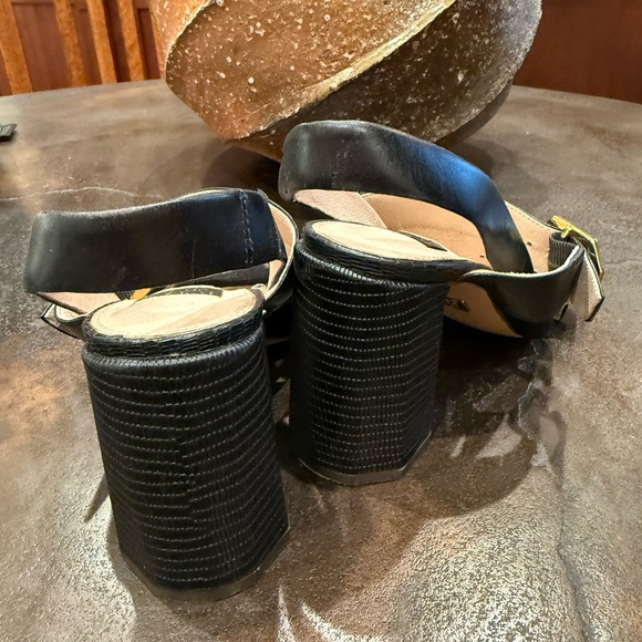 Louise et Cie Pre Loved Size 6.5 Elegant Black 3 Strap Chunky Heel Sandals (019) - Picture 4 of 7